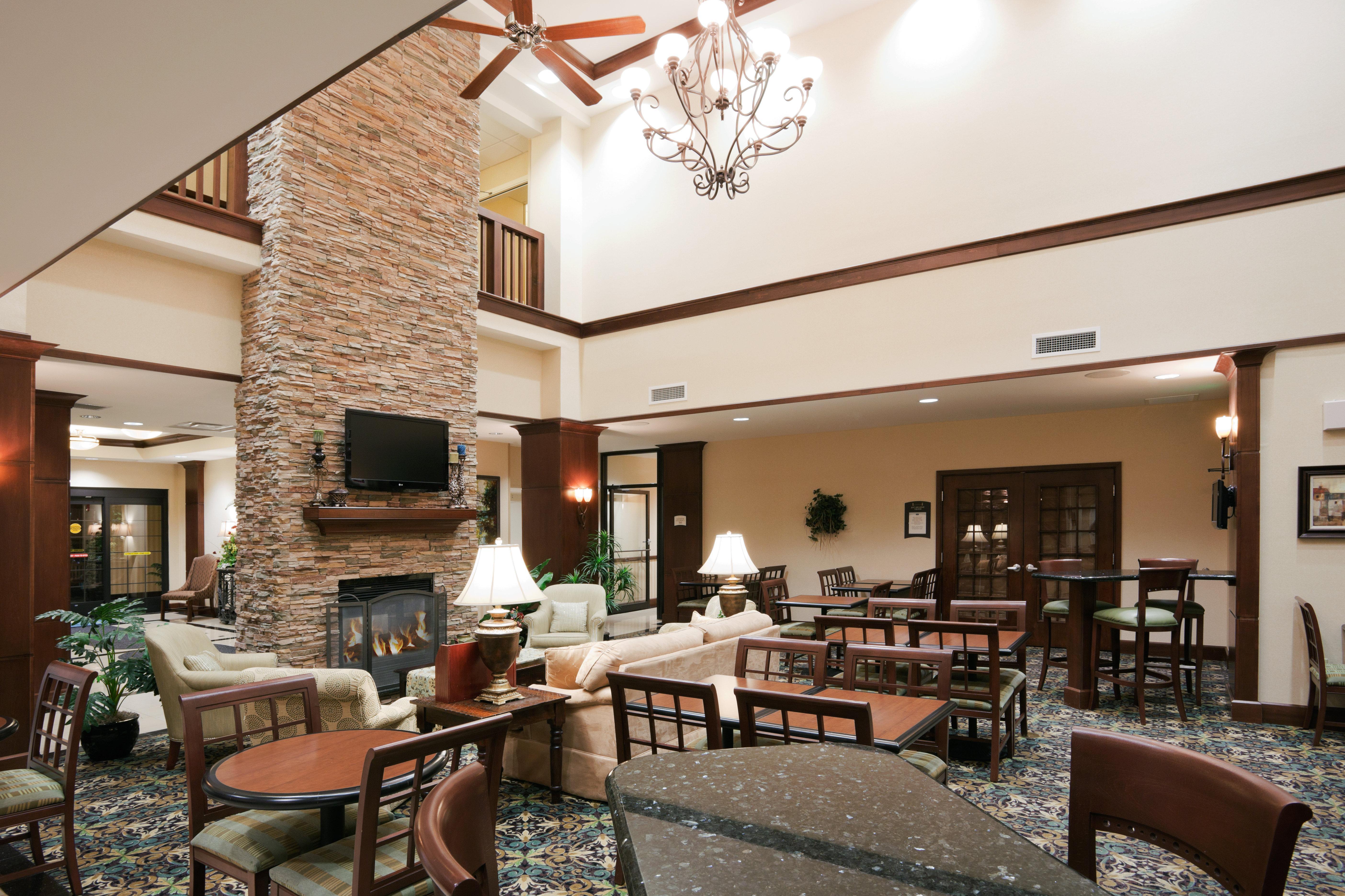 Staybridge Suites Lafayette-Airport By Ihg Exterior foto